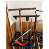 Image 3 : Yard tools