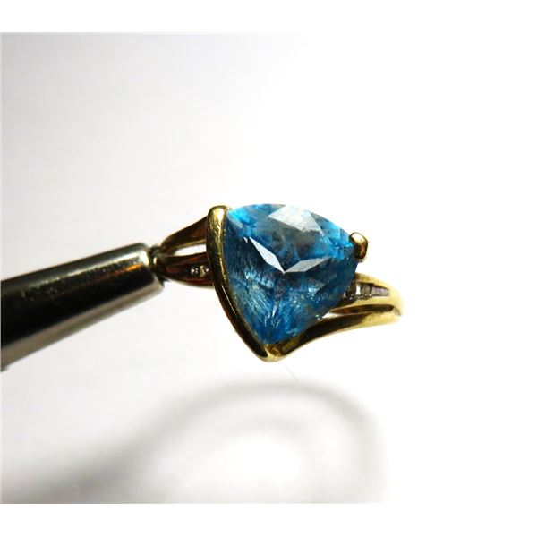 10k YG Nice Fancy Cut Blue Topaz Ring