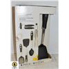 Image 1 : NEW 5 PIECE KITCHEN UTENSIL SET,BOX SLIGHT DAMAGE