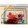Image 1 : VINTAGE 70'S PLAYFAIR SNOOKER BALLS & TRIANGLE