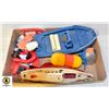 Image 1 : MISC TOY BOATS, 1:16 SCALE OCEAN RUNNER 1994