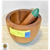 Image 1 : THYME & TABLE WOODEN MORTAR & PESTLE
