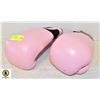 Image 1 : PAIR OF GIRLS BOXING GLOVES 10OZ