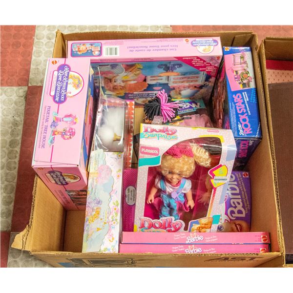 BOX WITH LARGE ASSORTMENT OF COLLECTIBLE DOLLS