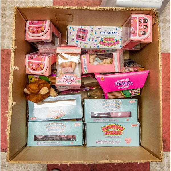 BOX WITH LARGE ASSORTMENT OF COLLECTIBLE DOLLS