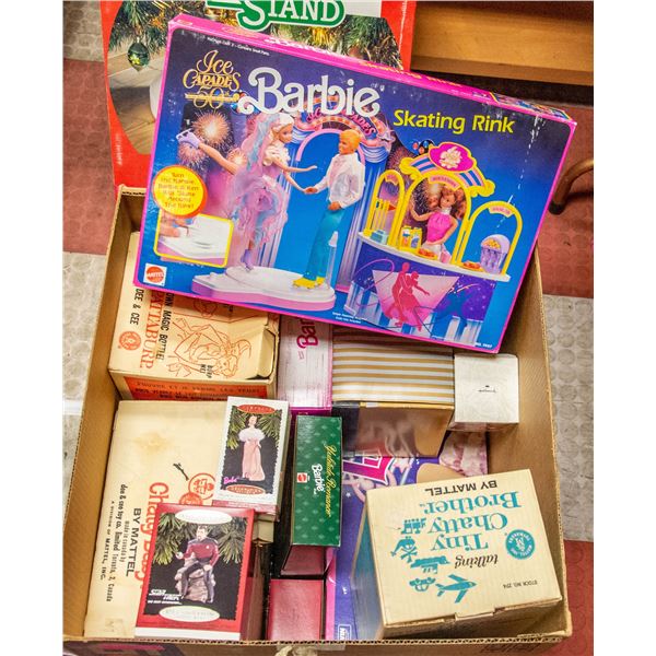 BOX WITH LARGE ASSORTMENT OF COLLECTIBLE DOLLS