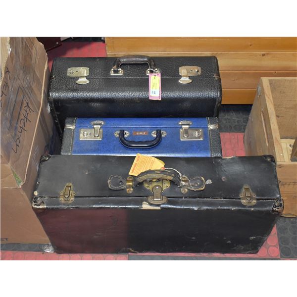 LOT OF 3 SUIT CASES