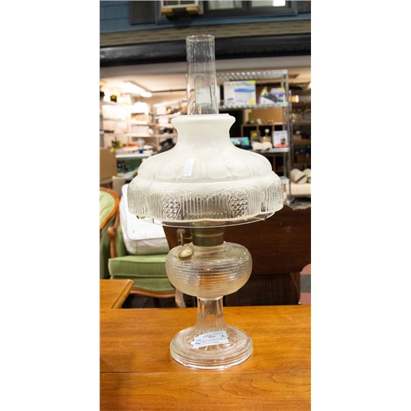 ALLADIN COAL OIL LAMP BEE HIVE CLEAR GLASS W SHADE