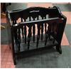 Image 1 : VINTAGE BLACK MAGAZINE RACK