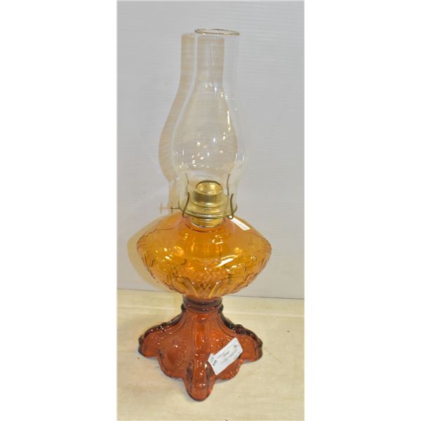 COAL OIL LAMP - AMBER BASE APPROX H-18 