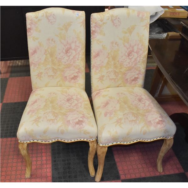 PAIR OF UPHOLSTERED NAILHEAD SIDECHAIRS