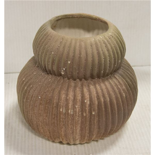 NEW CERAMIC PLANTER POT
