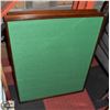 Image 1 : POKER FELT CLOTH TABLE & FOLDING WOOD LARGE STAND