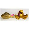 Image 1 : MEDITATION FROG FIGURE & GOLD COLOURED KOI STORAGE