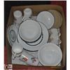 Image 1 : BOX WITH 40 PIECES OF VARIOUS CORELLE