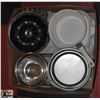 Image 1 : BOX OF KITCHEN/BAKING ACCESSORIES INCL.