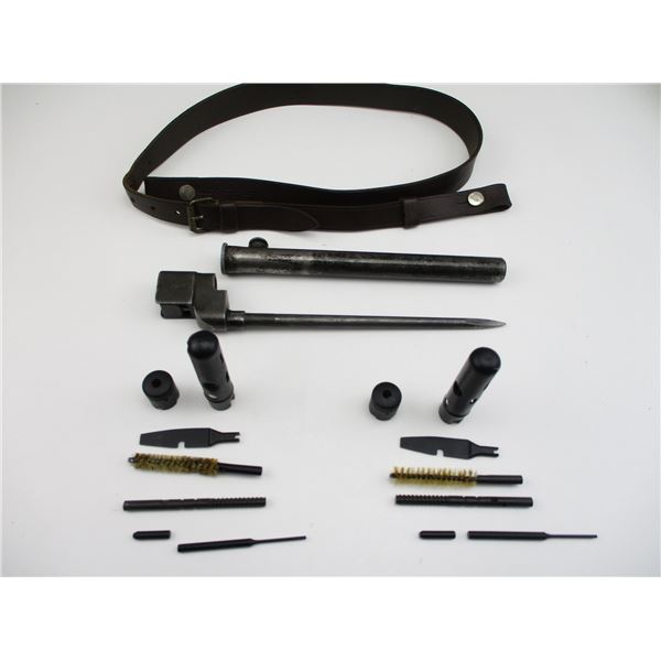 ASSORTED MILITARIA LOT