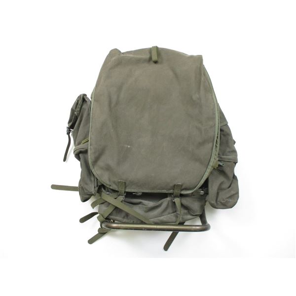 CANADIAN MILITARY BACKPACK