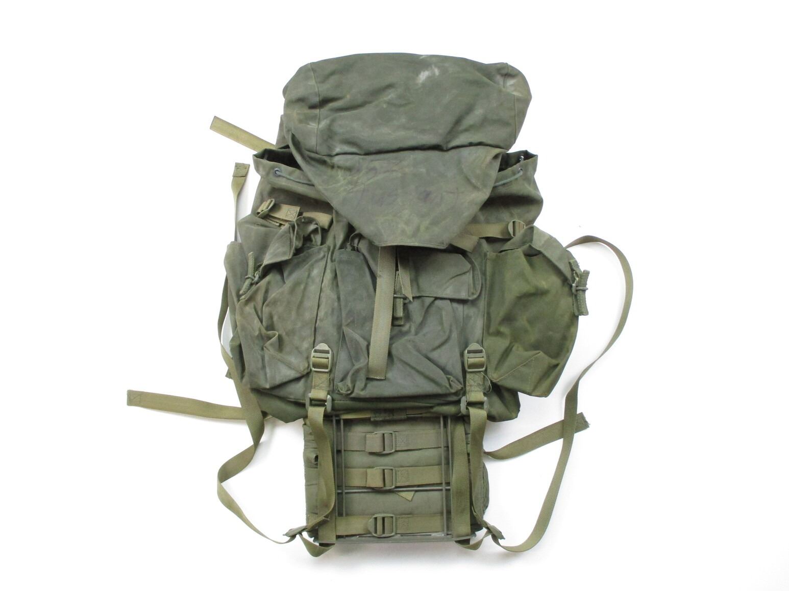 CANADIAN MILITARY BACKPACK
