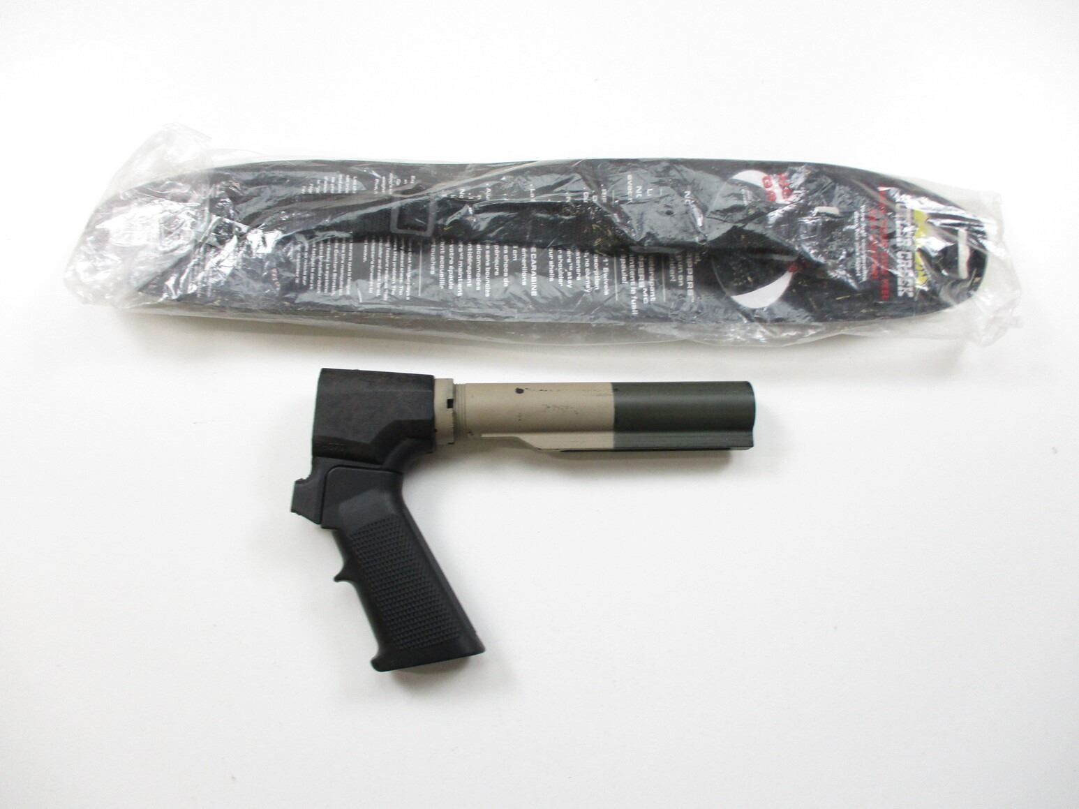 thumbnail image 2 of Ace Case 10-Round Padded Shotgun Ammo Sling For Remington 870 – Black, USA Made (Model A38) 2 of 3