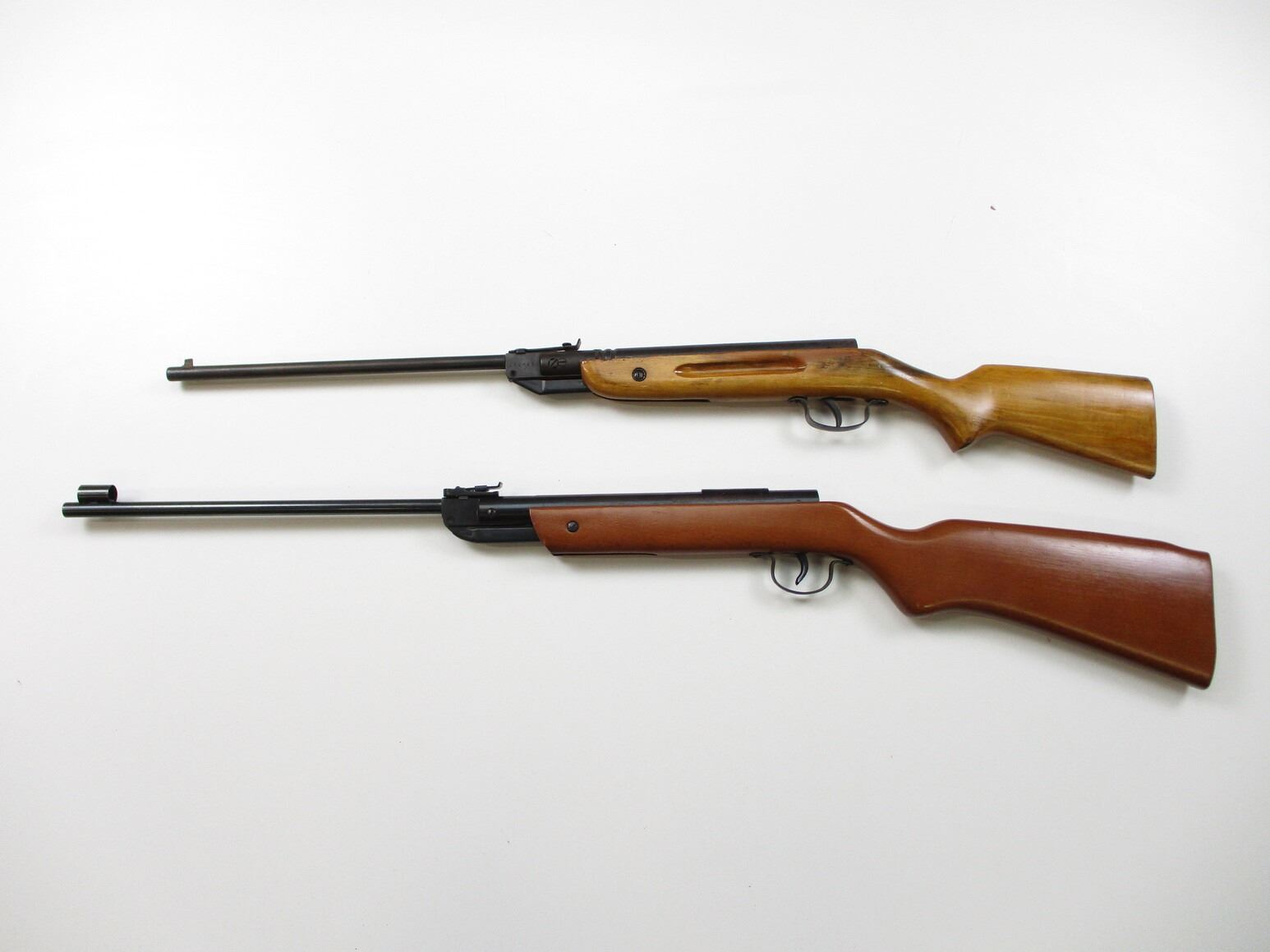 PELLET RIFLES & RIFLE CASE