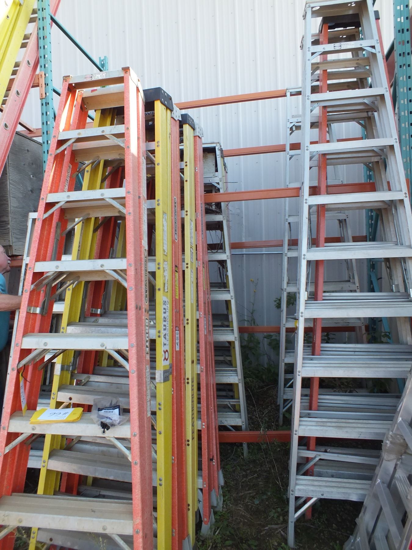 8'ft Featherlite Ladder