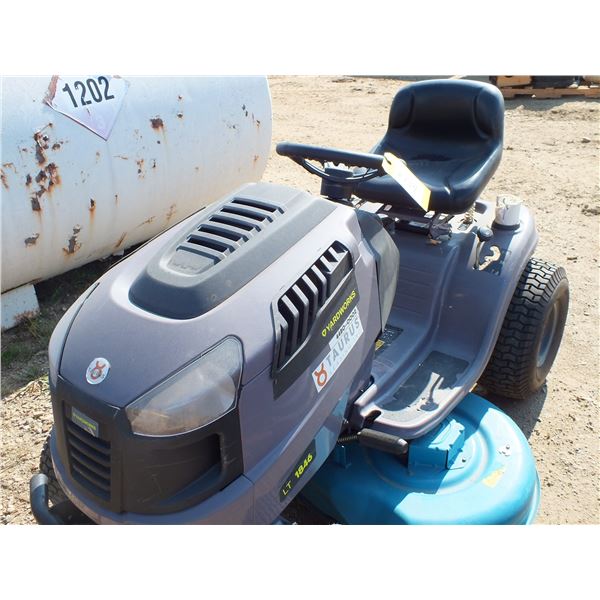 Yardworks Lawn Tractor