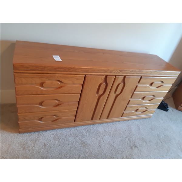 Credenza C