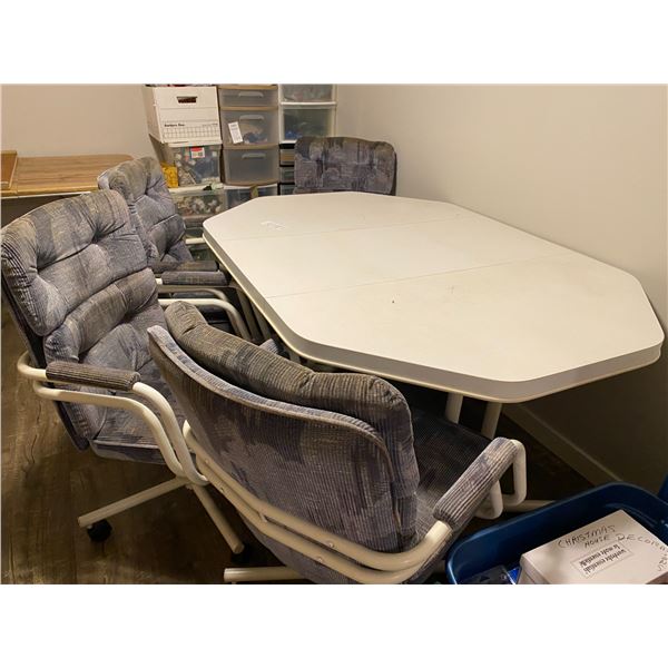 Table & Chairs Cat C