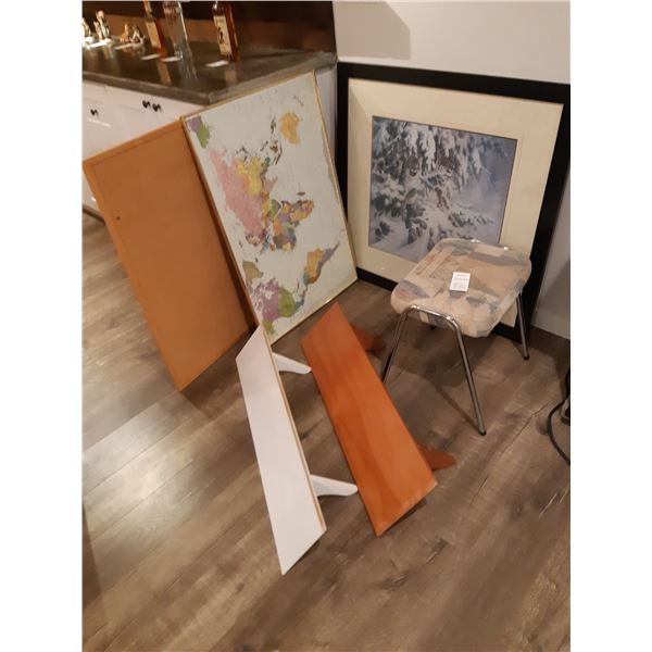 Art & Shelving Cat B