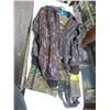 Image 1 : HUNTING CAMMO CLOTHES, FLEECE ZIP JACKET & COVERALLS, SZ M