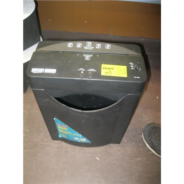 STAPLES PAPER SHREDDER Dodds Auction