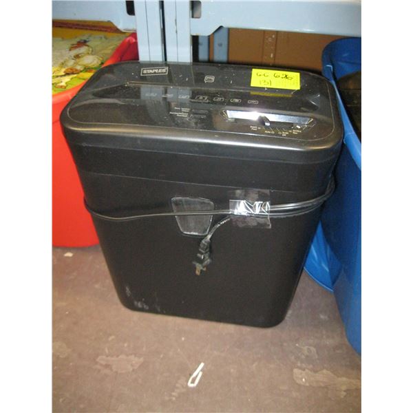STAPLES PAPER SHREDDER Dodds Auction