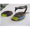 Image 1 : 2 SAD IRONS