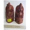 Image 1 : 2 CARVED ASIAN FIGURINES