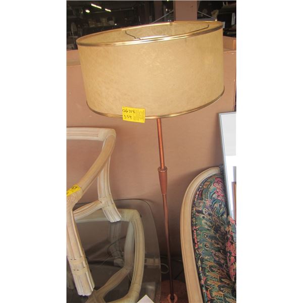 ANTIQUE FLOOR LAMP