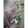 Image 1 : BAG W/HARNESS & ROPE