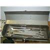 Image 2 : TOOLBOX W/WRENCHES & CRESCENT WRENCHES