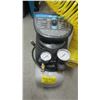 Image 2 : SM DELTA AIR COMPRESSOR W/HOSE