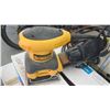 Image 3 : DEWALT PALM SANDER IN CASE