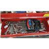 Image 3 : RED TOOLBOX W/ASST. TOOLS, WRENCHES, ETC.