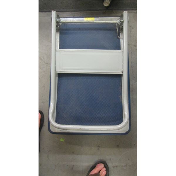 4 WHEEL CART W/FOLDING HANDLE