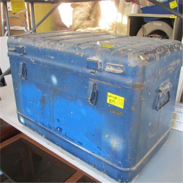 METAL BLUE STORAGE TRUNK