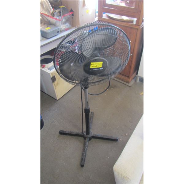 WHITE WESTINGHOUSE 3 SPEED FLOOR FAN