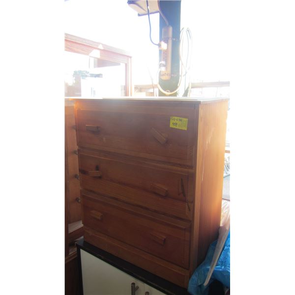 3 DRAWER CHEST OF DRAWERS