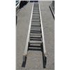 Image 1 : 28' ALUMINUM EXTENSION LADDER