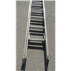 Image 2 : 28' ALUMINUM EXTENSION LADDER