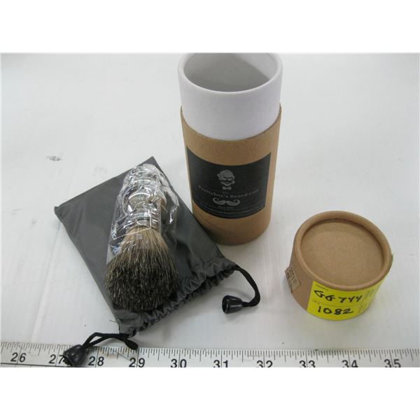 SAFETY RAZOR WITH CASE AND A SHAVING CREAM BRUSH