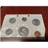 Image 2 : 1975 UNCIRCULATED ROYAL CANADIAN MINT COIN SET