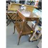 Image 1 : PR OF END TABLES WITH DRAWERS